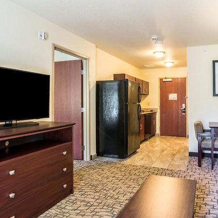 Cobblestone Hotel & Suites - Greenville المظهر الخارجي الصورة